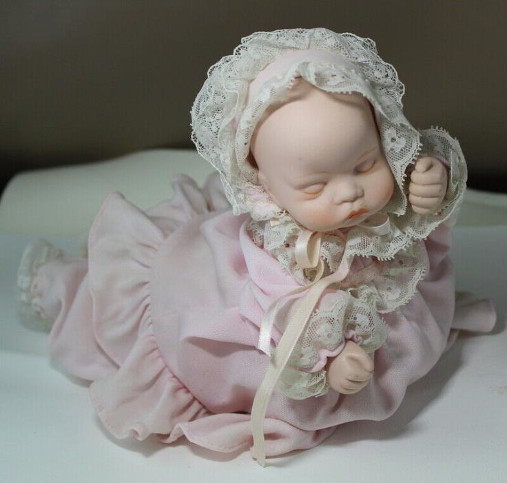 Baby Doll Musical Wind Up Vintage Plays Rock a by Baby. Moves it's Head Toy