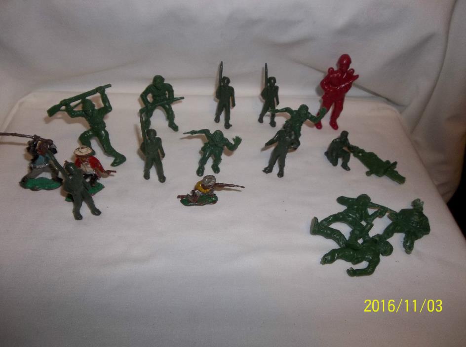 VINTAGE LOT OF   PLASTIC TOY SOLDIERS, COWBOYS, ETC (18)