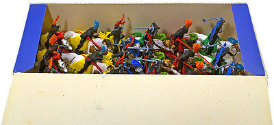 18 Britains Deetail Storm Knights - 1st vers mint pack box 7773 - only 1 remains