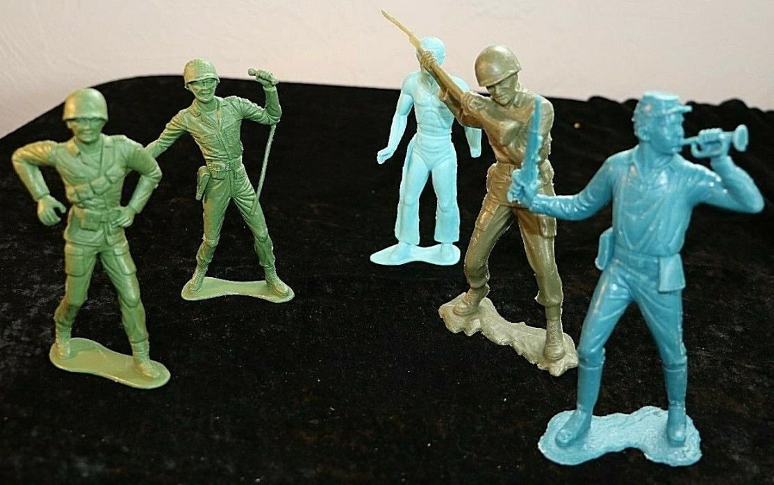 Lot of 5 Vintage Large Green Plastic Army Marx Calvalry Other Men Figures