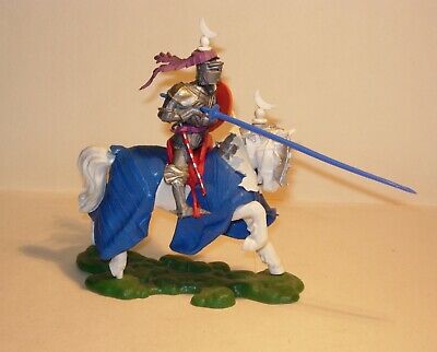 54 mm Vintage Britains Swoppet Medieval Castle Knights Super rare White Charger