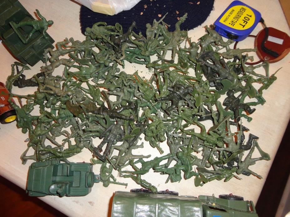 Vtg 60s Toy Soldier Figure Lot Army Men 130 pieces