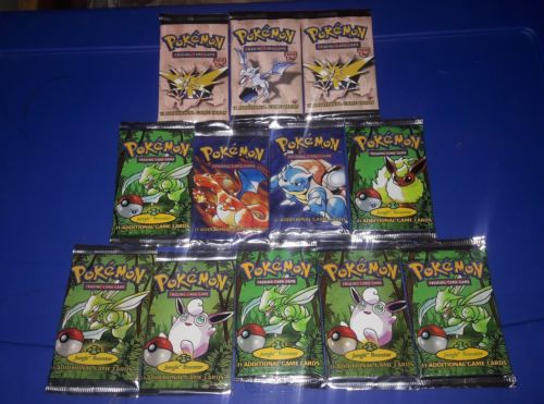 12 Pokemon TCG Booster Packs Basic, jungle, FOSSIL <4 first edition>