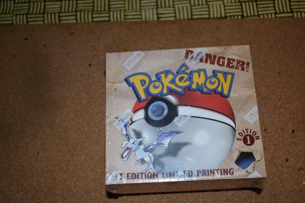Pokemon Fossil 1st First Edition Factory Sealed Booster Box Excellent  Condition