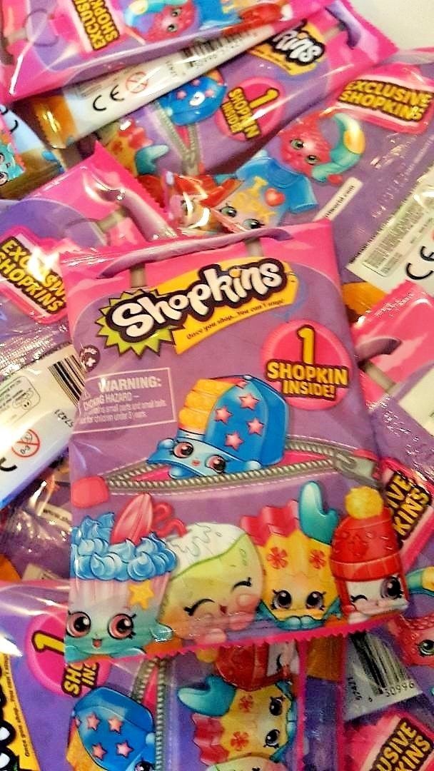 Shopkins Blind Bags lot of 9 bags