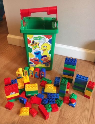 Mega Bloks 5018 Sesame Street 50 Pieces Character Blocks & Storage Container!