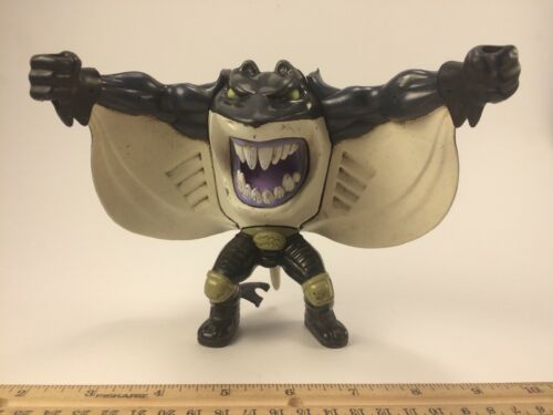 BROKEN 1995 Street Wise Mattel Street Sharks 6” Action Figure Mantaman BROKEN