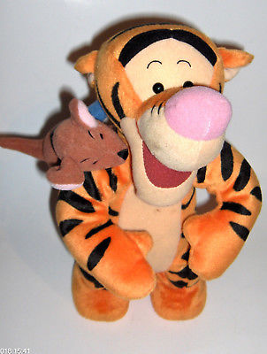 1999 Disney Winnie the Pooh Bouncing Tigger and Roo Plush Toy Bounce/Talk/Sings