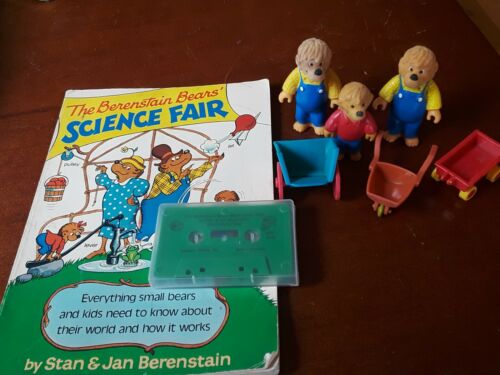 Berenstain Bears  figures flocked 1986  & Science Fair book and Santa cassette