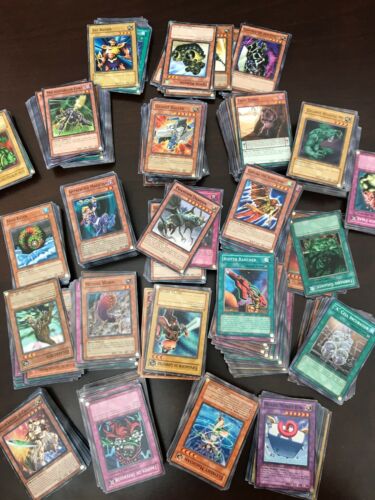 Around 1000+ Huge Lot 1996 Yu-Gi-Oh Yugioh Trading Cards 30+ Holo Foil Cards