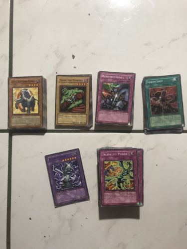 yugioh lot Of 151 cards Collection