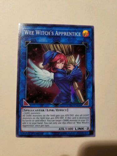 Wee Witch''s Apprentice - CYHO-EN049 - Super Rare 1st Edition NM Cybernetic