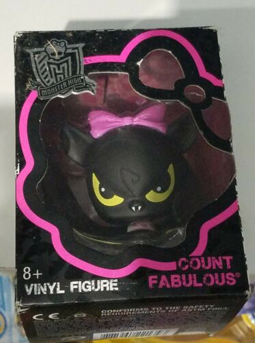 MONSTER HIGH COUNT FABULOUS VINYL FIGURE BY MATTEL - NEW IN BOX!