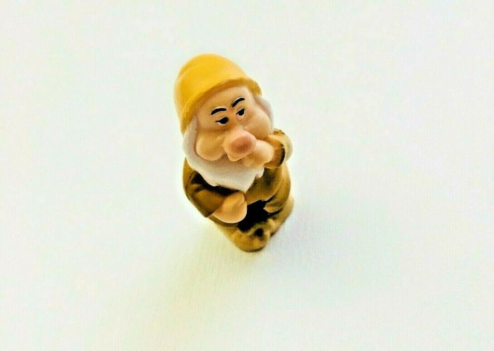 Disney Sneezy Snow White Dwarf PVC Miniature Figurine Action Figure Toy