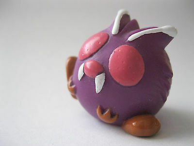 VENONAT stamped Bandai 1998 Pokemon plastic figure about 1.5 inches tall