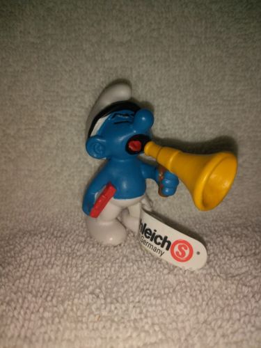 Smurfs Native American Indian Figure Vintage Toy Collectible Bugle