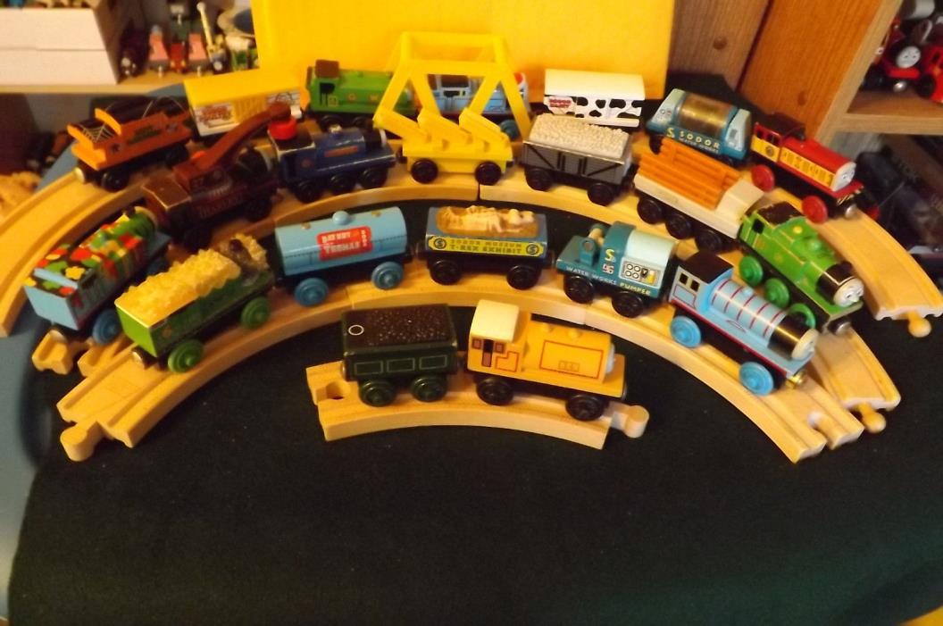 Thomas and friends 21 trains and cars with 12pcs curved track & 1 bridge track!!