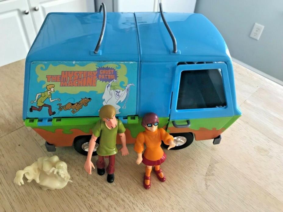 Scooby Doo Mystery Machine Ghost Patrol van Velma and Shaggy andnghost figures