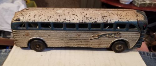 Antique Cast Iron Greyhound Bus Arcade Toy Vehicle w Original Rubber Wheels