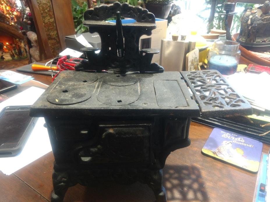 Vintage CastIron Salesman Favorite Black CastIron Salesman's Sampler Oven Stove