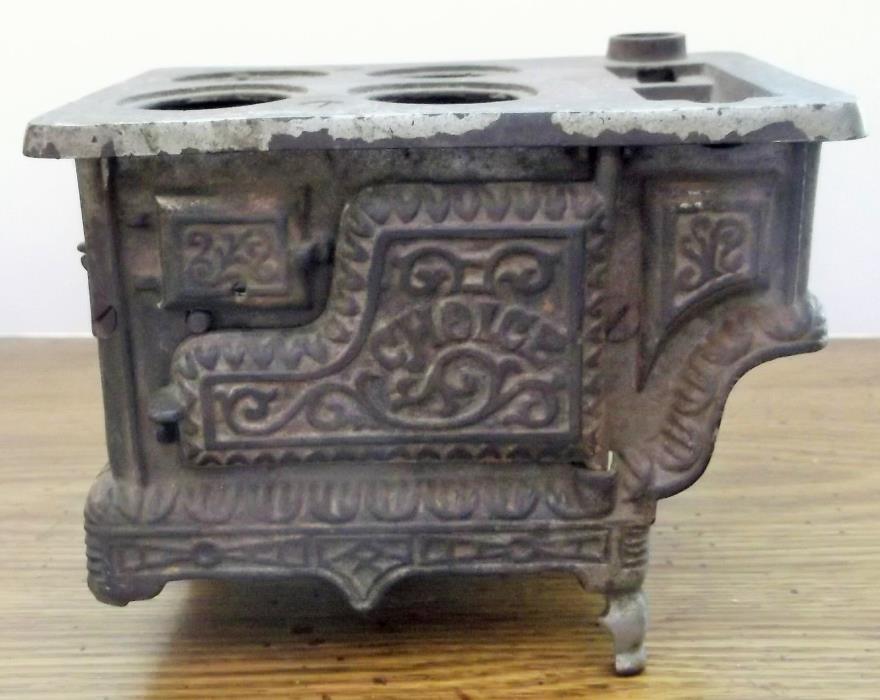 Vintage Cast Iron Choice Salesman Sample Miniature Toy Wood Cook Stove AS IS