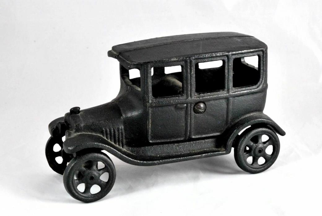 Antique Cast Iron Art Ford Model T Toy Car JM137 1918 EUC Collectible