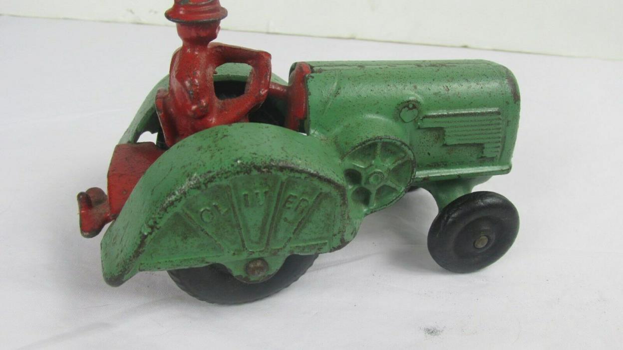 1938 HUBLEY, ARCADE OLIVER 70 ORCHARD CAST IRON TOY TRACTOR WITH DRIVER.