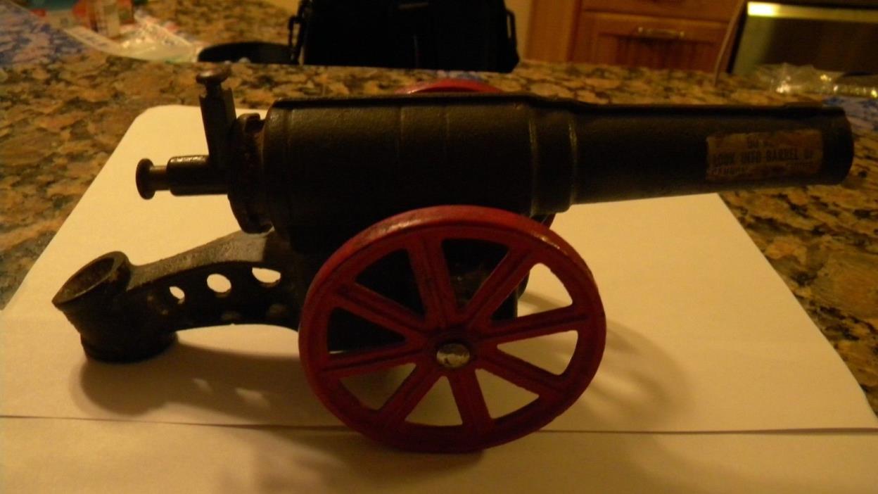 VINTAGE CAST IRON BIG BANG CANNON, N0. 6F LIGHT FIELD CANNON - 9 INCHES LONG