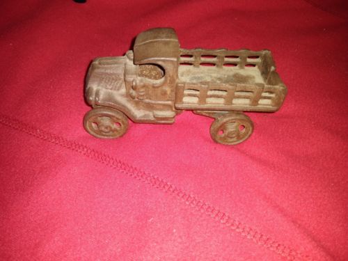 Arcade cast iron truck, Very Old