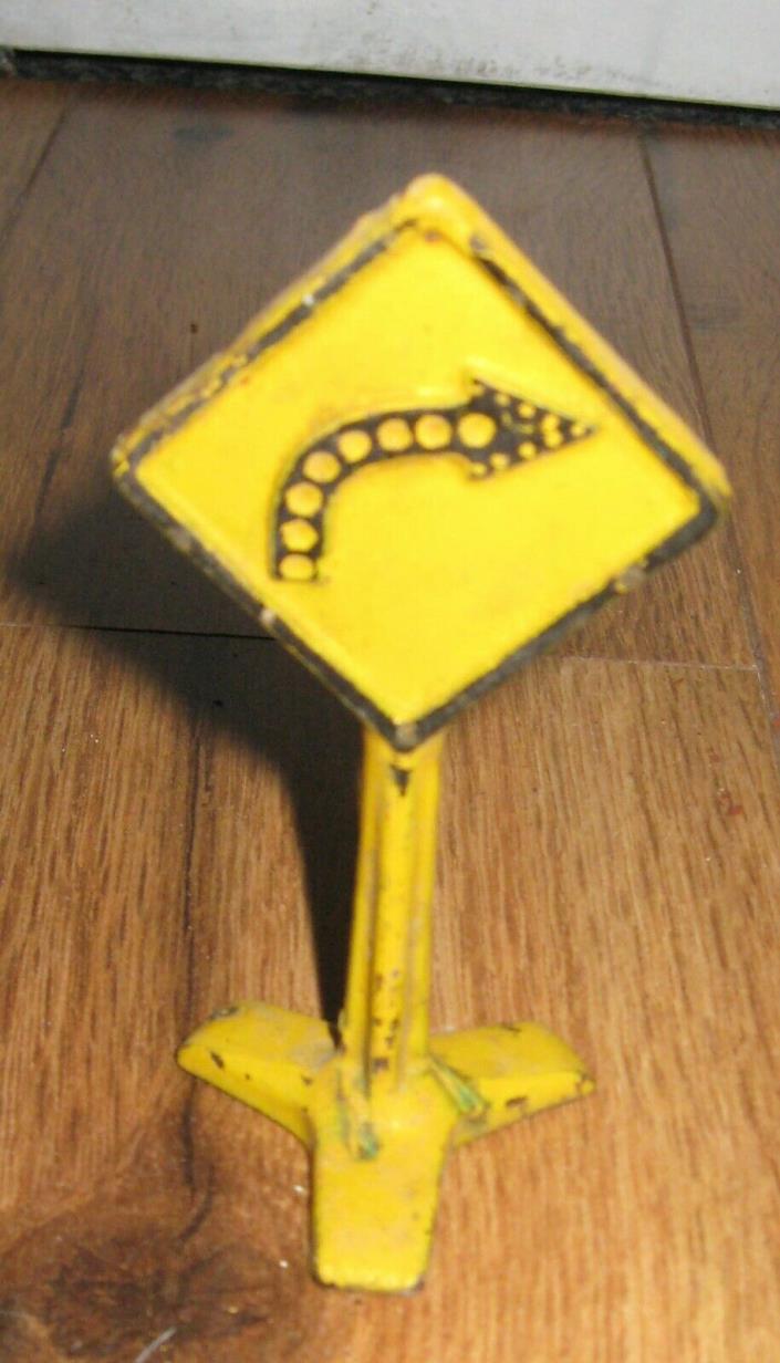 Original Antique CAST IRON ARCADE TOY YELLOW CURVE Construction Sign Train Turn