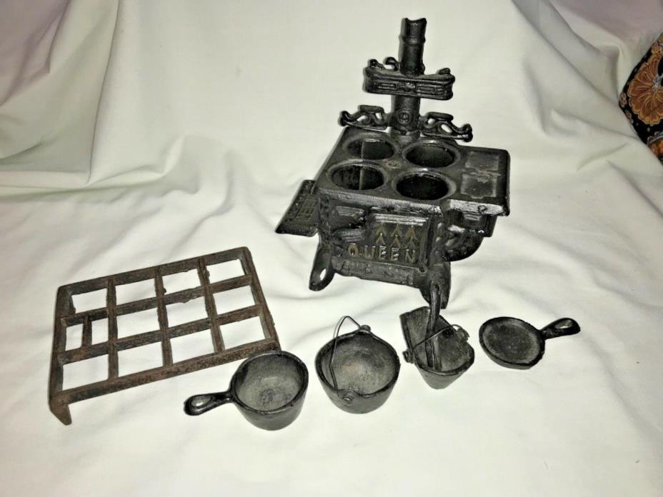 Vintage Queen Cast Iron Childs Miniture Toy Stove , Salesman's Sample