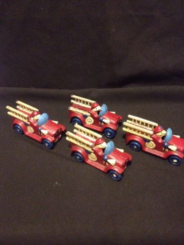 Rare Set of 4 Vintage Cast Iron Movable Wheels Toy Fire Truck 4