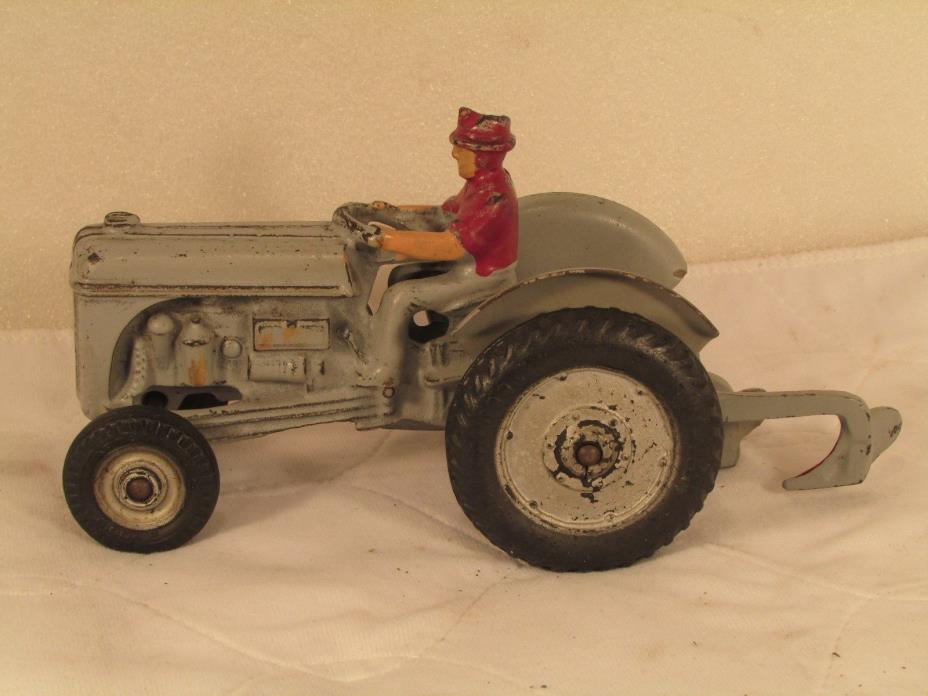 arcade cast iron ford tractor
