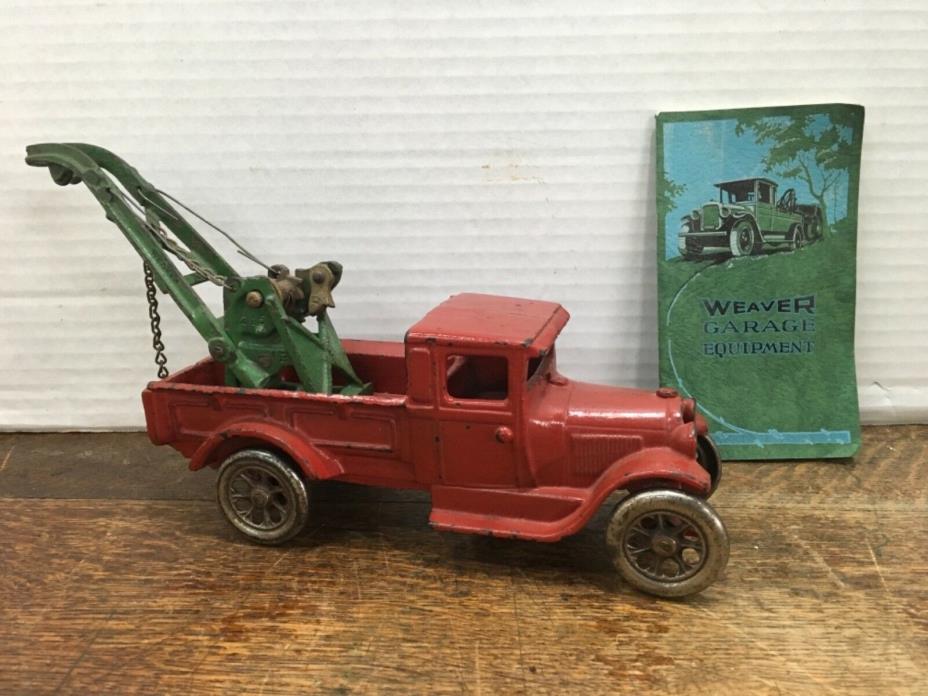 Arcade cast iron Weaver Wrecker very nice condition