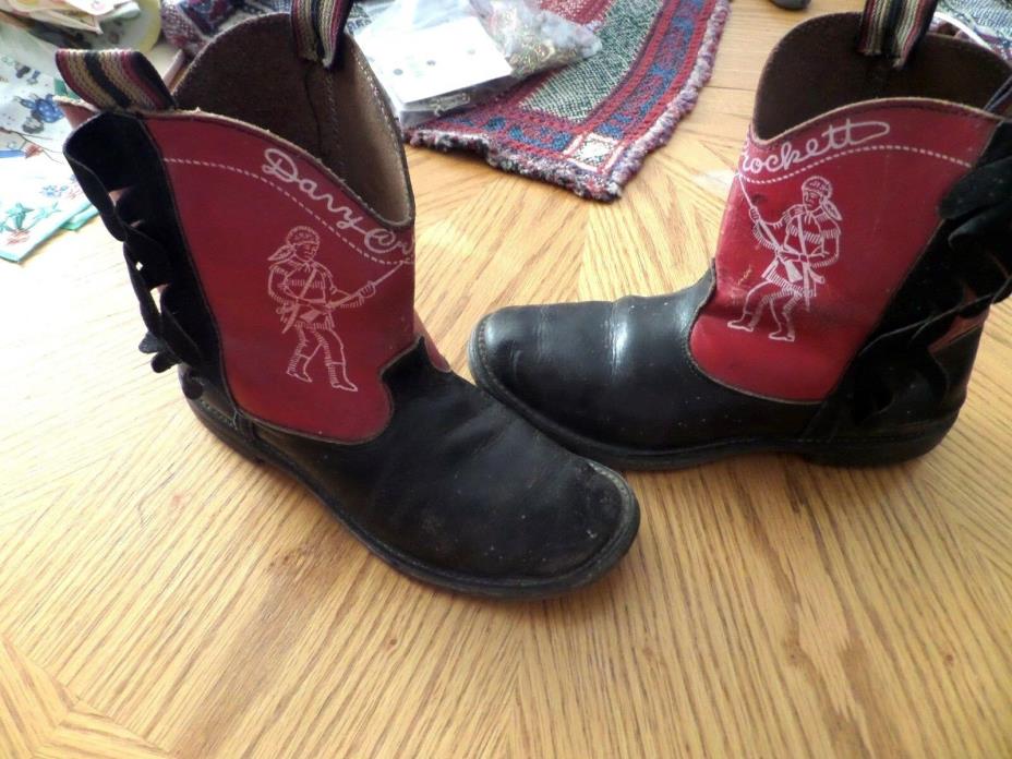 Vintage 50s or Early 60s DAVY CROCKETT child's BOOTS SIZE 5 ?