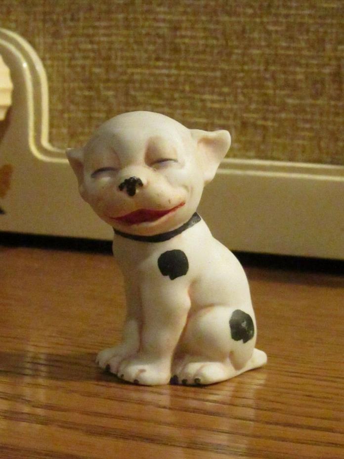 BONZO SMALL SCALE BISQUE FIGURE - 2 1/4