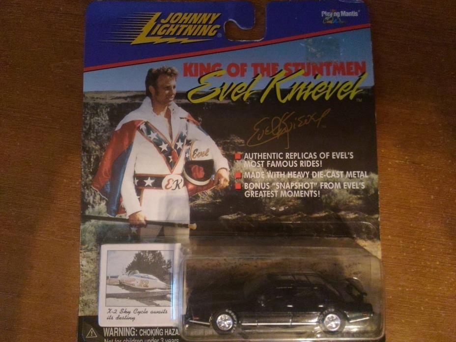 Evel Knievel 1998 Johnny Lightning Car 1:64 with X-2 Sky Cycle awaits Card