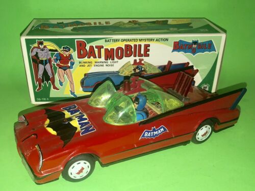 Batman BATMOBILE MIB 12
