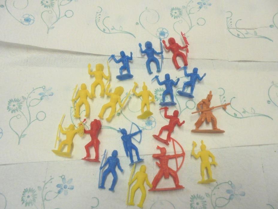 18  small plastic toy indians red blue yellow brown free standing & horse riders