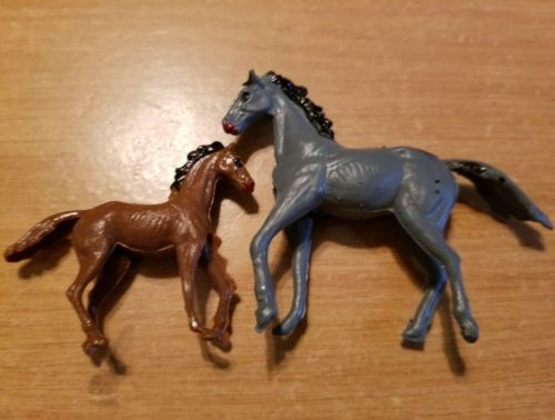 1970s Plastic Toy Horses Mare and Foal Colt Made in Hong Kong