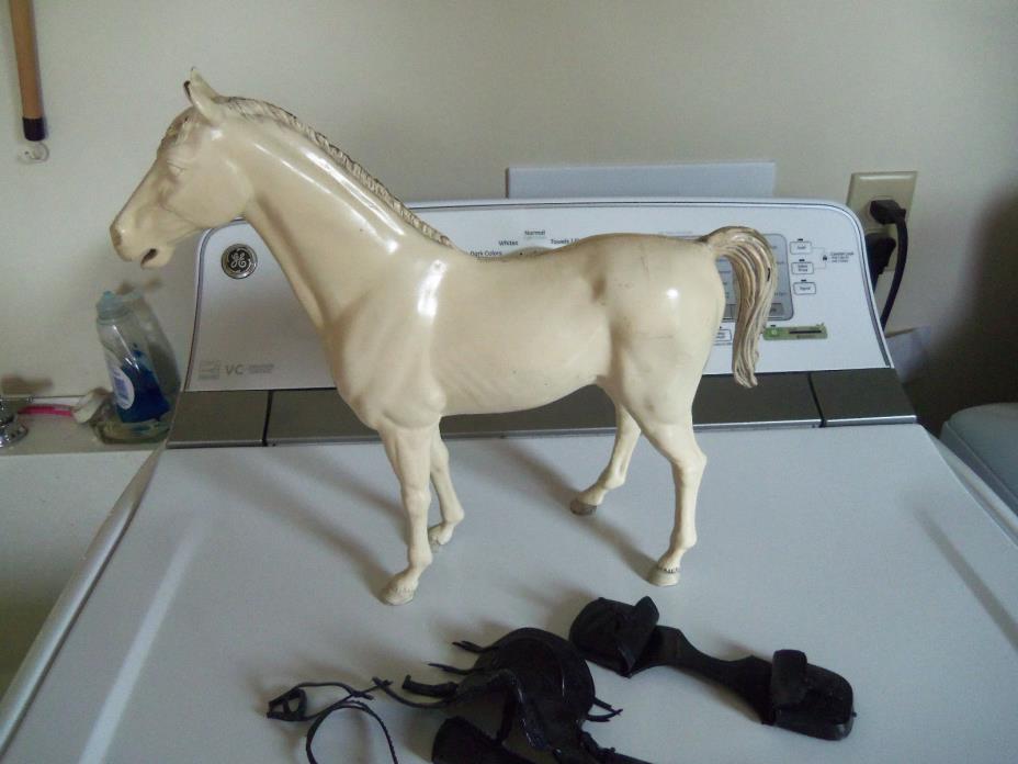 Marx Thunderbolt painted White/cream w/ Black tack, 1965