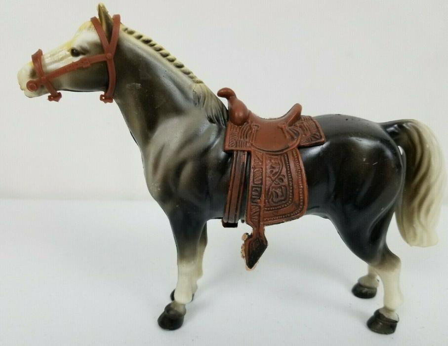 Vintage plastic horse with removable saddle and browband