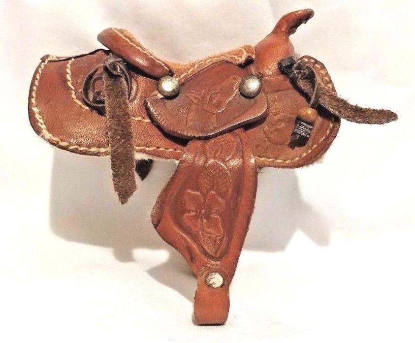 Handmade Miniature Leather Western Saddle - Hand tooled / 4