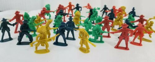 Vintage Lot 42 miniature cowboy and Indians weapons almost 2 inch very detailed!