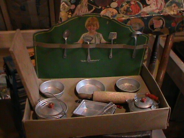 Vintage Like-Mothers Aluminum Childs Toy Cookware Set In Box