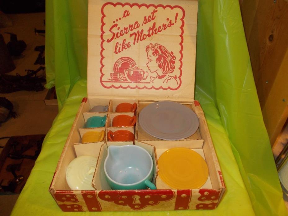 1945 LITTLE HOSTESS PLAY SET 