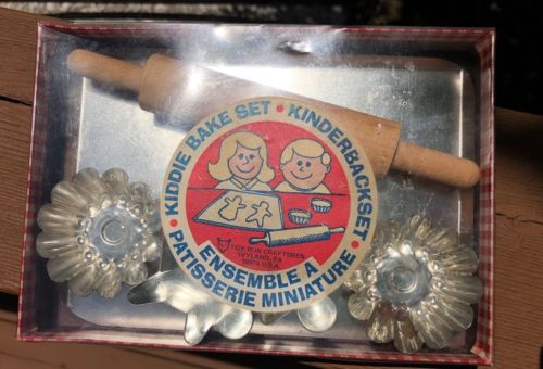 Vintage Kids Bake Set by FOX RUN Craftsmen  Complete In Box  USA Kiddie