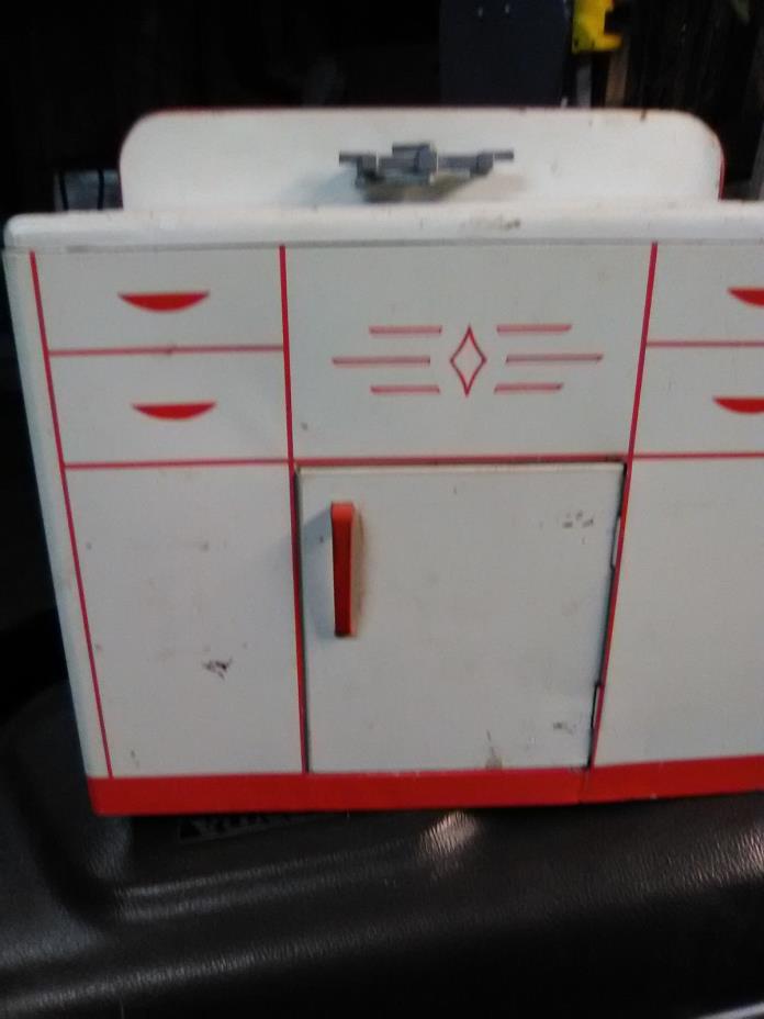 Vintage Wolverine USA Metal PLAY Doll Kitchen Sink 1950s Retro Toy  White Red