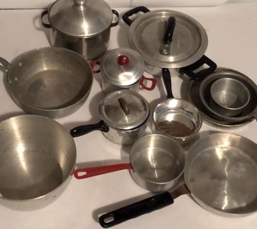 Child's Toy Cooking Baking Set Aluminum 16 Pieces