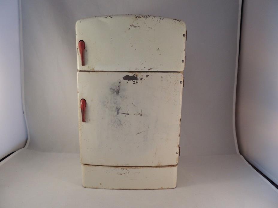 Vintage Wolverine Tin Lithograph Toy Refrigerator Fridge Icebox